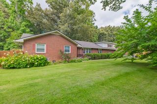 101 Crestwood Dr, Tullahoma, TN 37388