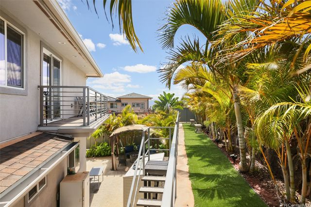 92-1176 Pueonani Street, Kapolei, HI 96707