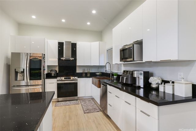 92-1176 Pueonani Street, Kapolei, HI 96707