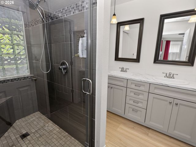 1192 Nw WEYBRIDGE Way, Beaverton, OR 97006