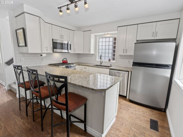 1192 Nw WEYBRIDGE Way, Beaverton, OR 97006