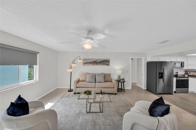 121 10TH AVE, Indian Rocks Beach, FL 33785