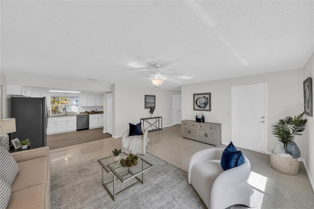 121 10TH AVE, Indian Rocks Beach, FL 33785