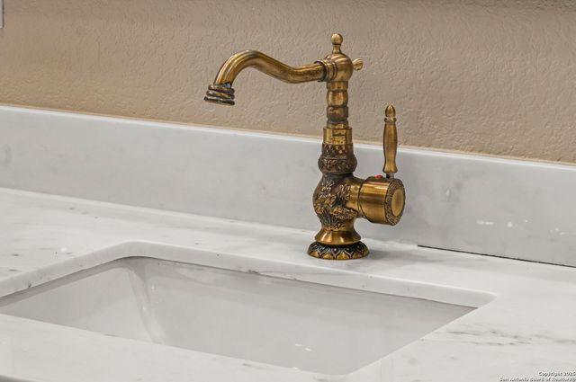 18002 Granite Hill, San Antonio, TX 78255