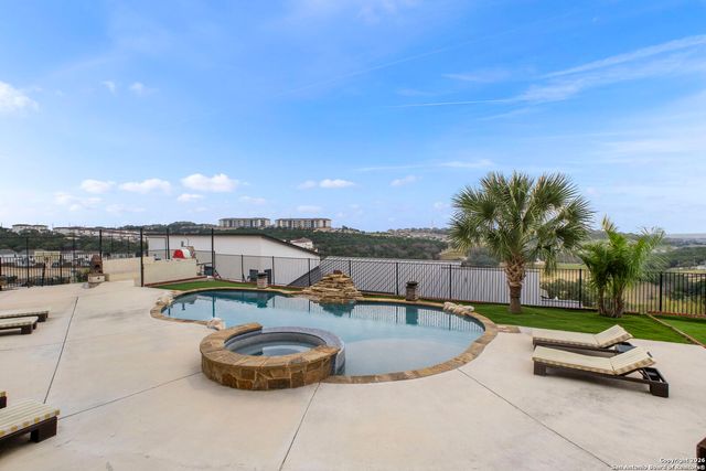 18002 Granite Hill, San Antonio, TX 78255