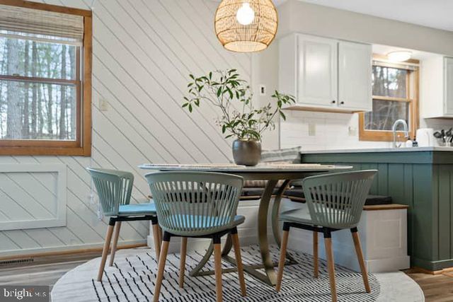 162 FORREST ST, Basye, VA 22810