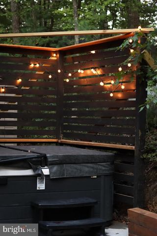 162 FORREST ST, Basye, VA 22810