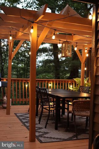 162 FORREST ST, Basye, VA 22810