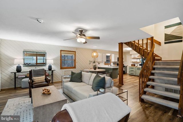 162 FORREST ST, Basye, VA 22810