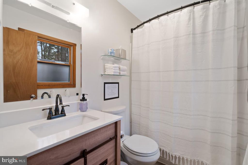 Image 35 of property listing at 162 FORREST ST, Basye, VA 22810