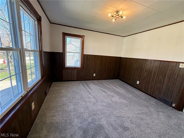 38462 S Beachview Road, Willoughby, OH 44094