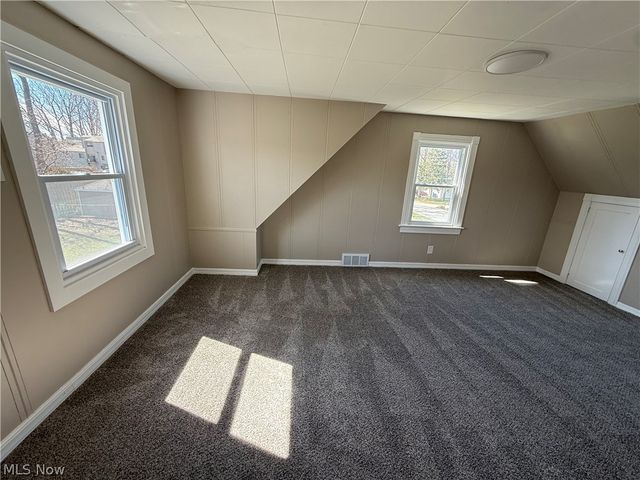 38462 S Beachview Road, Willoughby, OH 44094