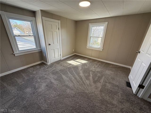 38462 S Beachview Road, Willoughby, OH 44094