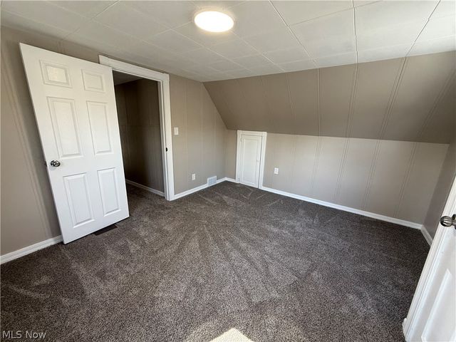 38462 S Beachview Road, Willoughby, OH 44094