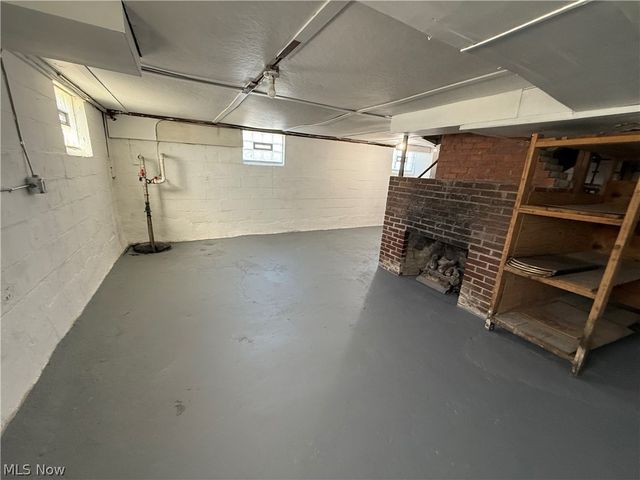 38462 S Beachview Road, Willoughby, OH 44094