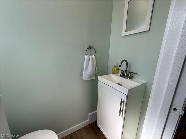 38462 S Beachview Road, Willoughby, OH 44094