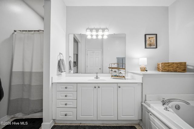 736 Indica Court 102, Wilmington, NC 28405