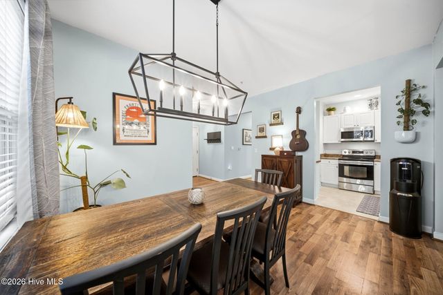 736 Indica Court 102, Wilmington, NC 28405