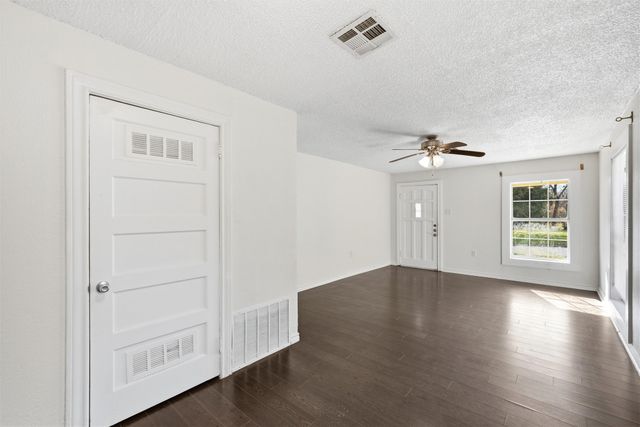 513A N 34th Street, Waco, TX 76710