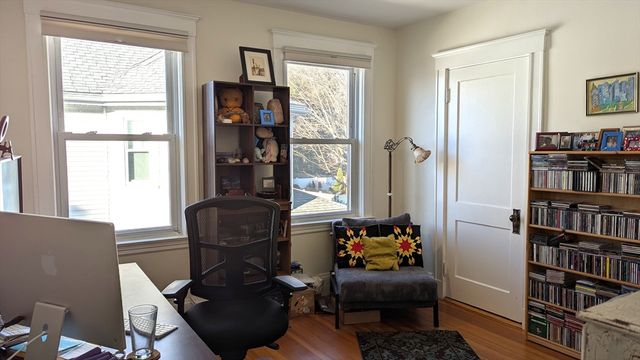346 Lexington St B, Newton, MA 02466