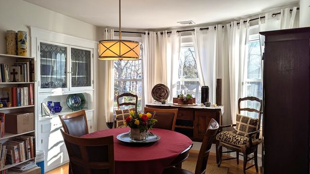 346 Lexington St B, Newton, MA 02466
