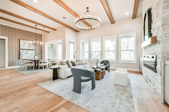 250 Pony Trail, Angleton, TX 77515