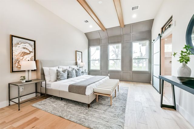 250 Pony Trail, Angleton, TX 77515