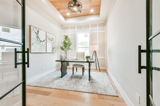 250 Pony Trail, Angleton, TX 77515