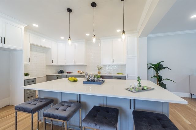 293 Bacon St A, Natick, MA 01760