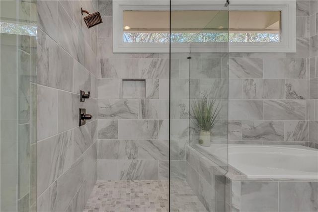 165 Highland Oaks Court, Alpharetta, GA 30004