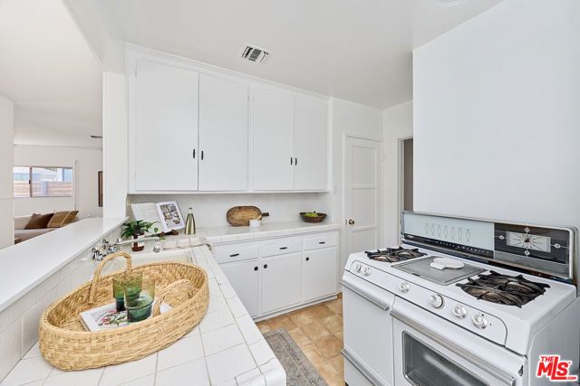 4121 Bledsoe Avenue, Culver City, CA 90066