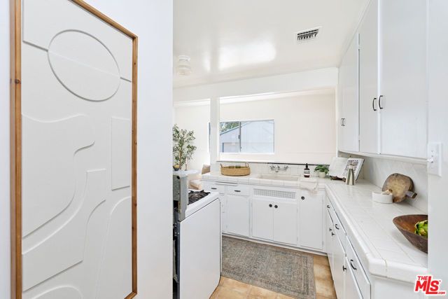 4121 Bledsoe Avenue, Culver City, CA 90066