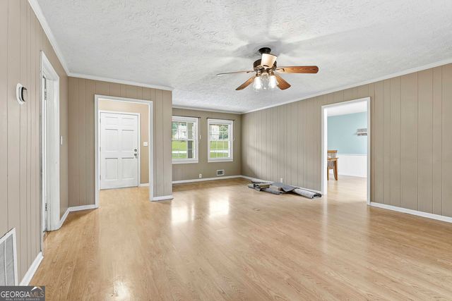 19 Colonial Drive, Newnan, GA 30263