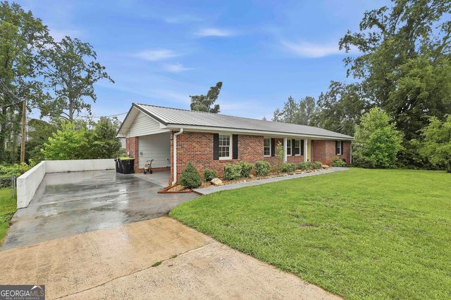 19 Colonial Drive, Newnan, GA 30263