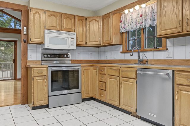 1066 Main St, Haverhill, MA 01830