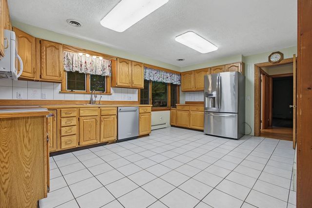 1066 Main St, Haverhill, MA 01830