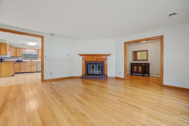 1066 Main St, Haverhill, MA 01830