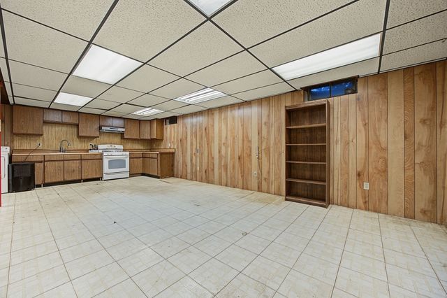 1066 Main St, Haverhill, MA 01830