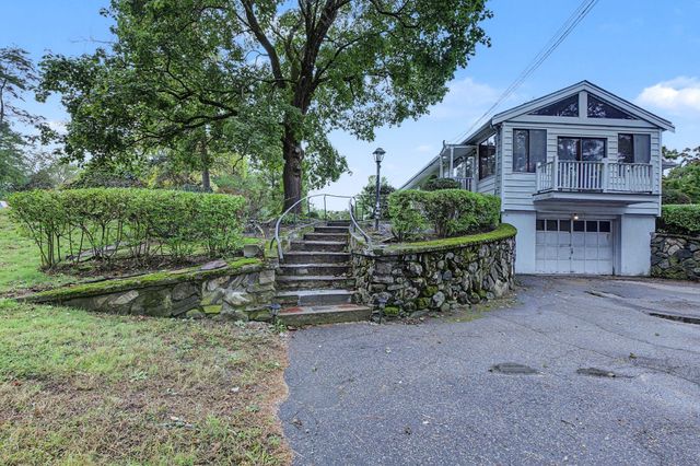 1066 Main St, Haverhill, MA 01830