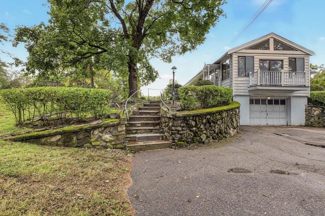 1066 Main St, Haverhill, MA 01830