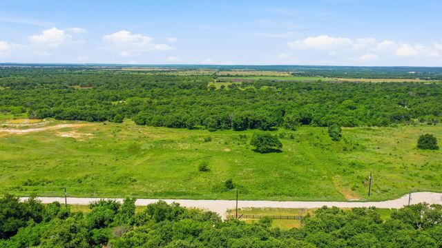 633 N Stallion Meadows Drive, Perrin, TX 76486
