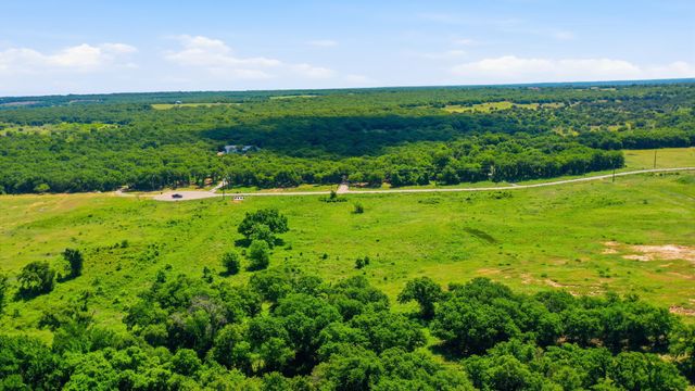 633 N Stallion Meadows Drive, Perrin, TX 76486