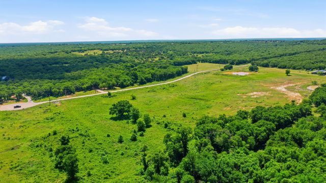633 N Stallion Meadows Drive, Perrin, TX 76486