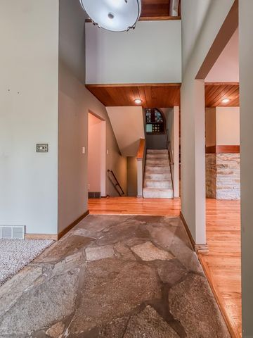 804 Walden Lane, Grundy Center, IA 50638
