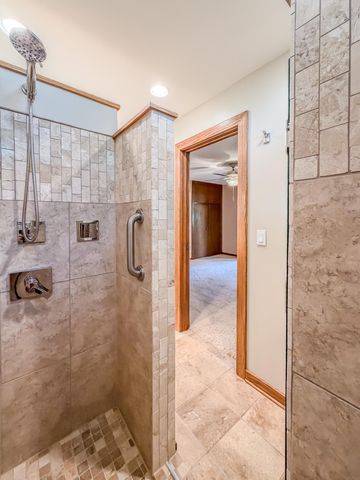 804 Walden Lane, Grundy Center, IA 50638