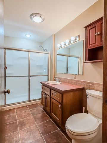 804 Walden Lane, Grundy Center, IA 50638