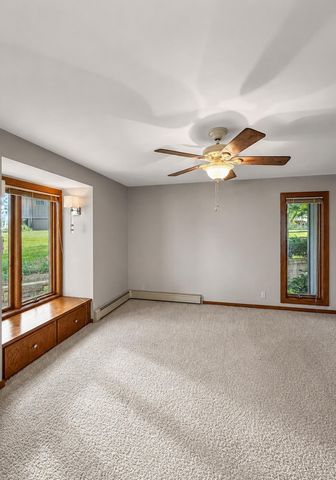 804 Walden Lane, Grundy Center, IA 50638