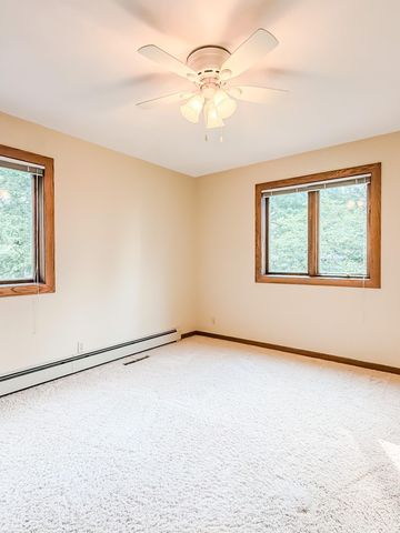 804 Walden Lane, Grundy Center, IA 50638