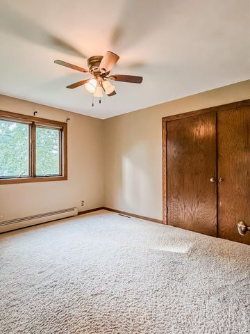 804 Walden Lane, Grundy Center, IA 50638