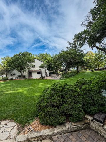 804 Walden Lane, Grundy Center, IA 50638